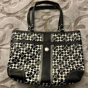 NWOT Coach Signature Tote Bag